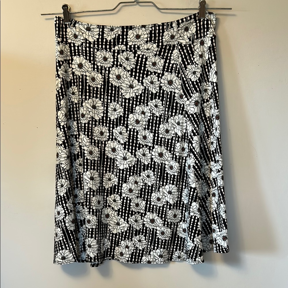 Salaam brown/cream floral print rayon skirt 2 inch waistband size XL new/tags